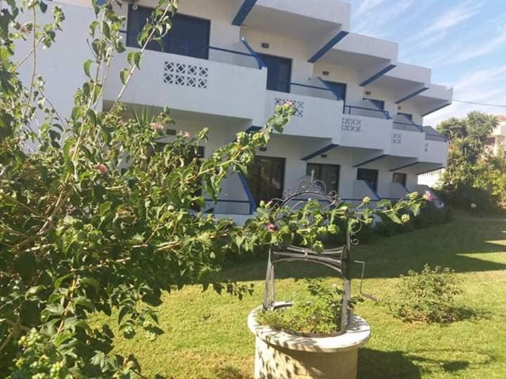 אפאנטו Eleni'S Apartments מראה חיצוני תמונה