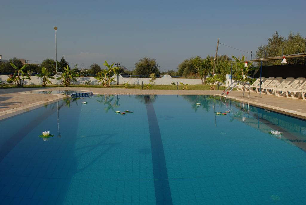 אפאנטו Eleni'S Apartments מראה חיצוני תמונה